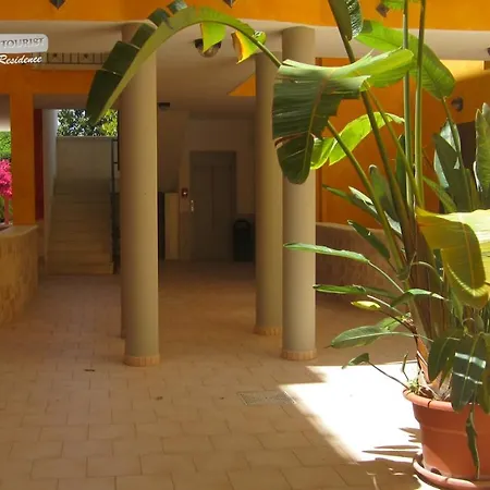 Marina Di Carlino Tourist Apartmanhotel