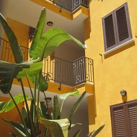 Marina Di Carlino Tourist Apartmanhotel